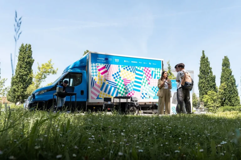 La oficina itinerante de Desafíos Jovens recorre las cuatro provincias gallegas